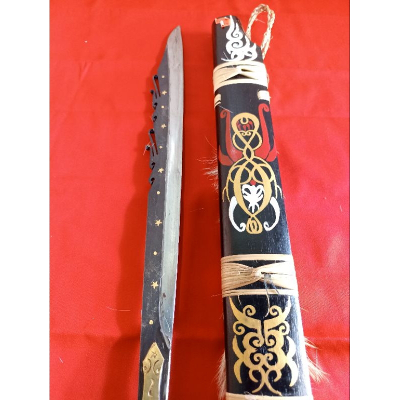 Jual Mandau Suku Dayak Kalimantan / Aksesoris Suku Dayak Kalimantan ...