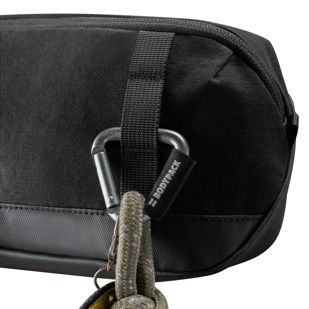 Jual Pouch Bodypack Nite Carson Dopp Kit - Hitam | Shopee Indonesia