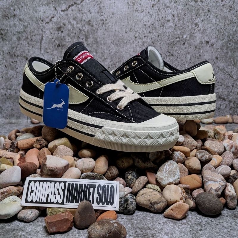 Jual [ORIGINAL] Sepatu Compass Retrograde Low Black White White Blue ...