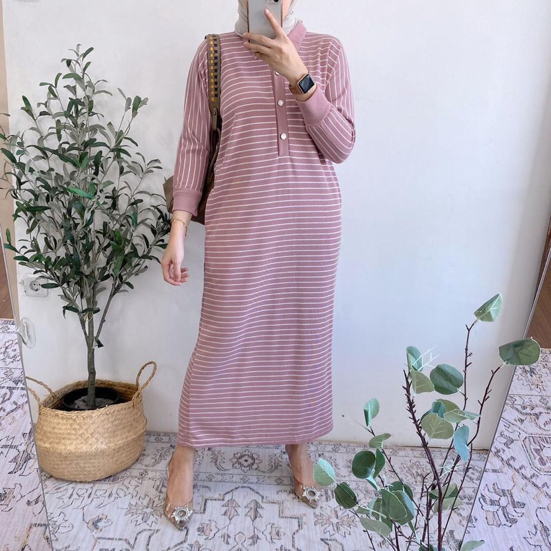 Jual Midi Dress Salur Knit Premium / Gamis midi muslimah / Gamis midi knit  wanita terbaru / Midi knit salur | Shopee Indonesia