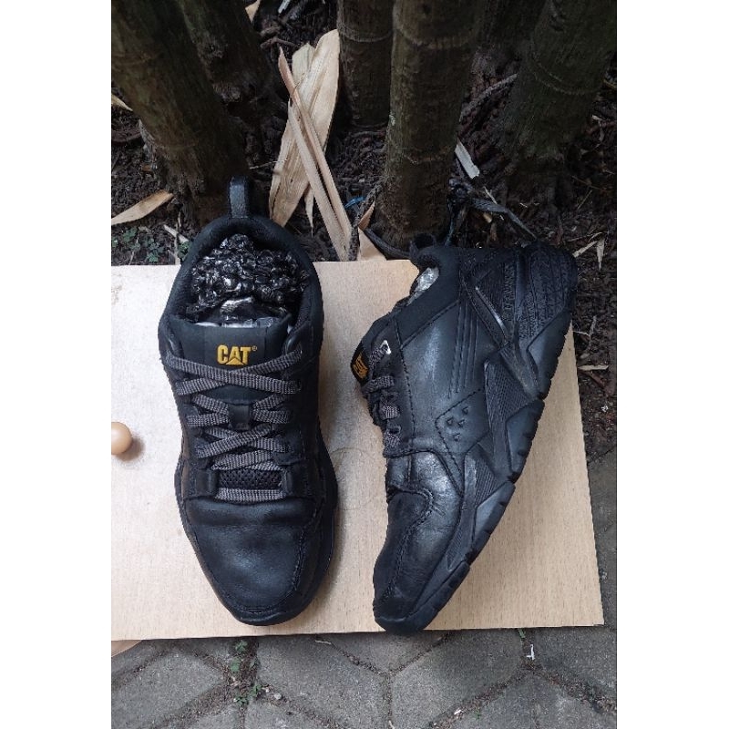 Jual Sneakers Caterpillar City Walk Sport Full Black | Shopee Indonesia