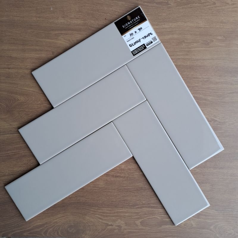 Jual Keramik Subway 10x30 Mulia Signature GLOSSY TAUPE | Shopee Indonesia