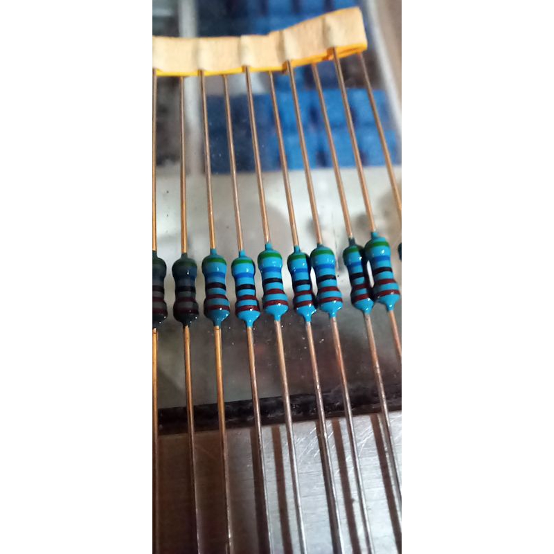 Jual resistor 5k6 ¼w taiwan | Shopee Indonesia
