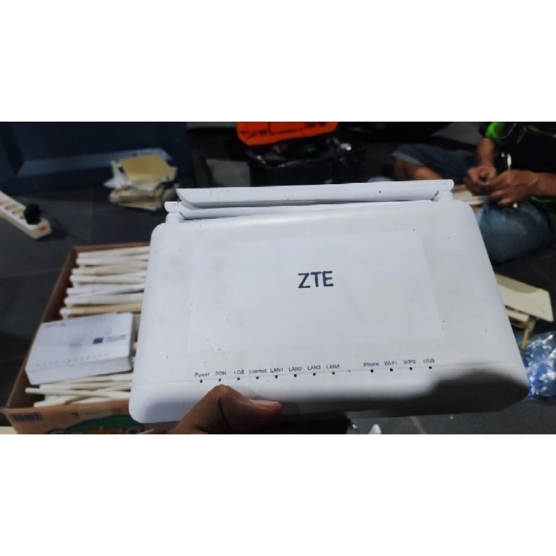 Jual ROUTER ZTE F670L DUAL BAND | Shopee Indonesia