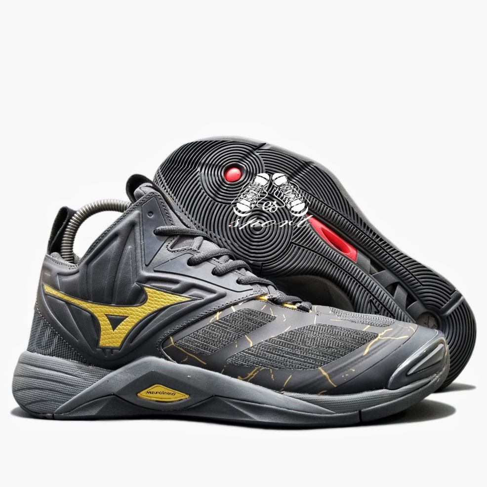 mizuno wave momentum 2 mid sepatu volly mizuno sepatu voli mizuno Mizuno Wlz 7