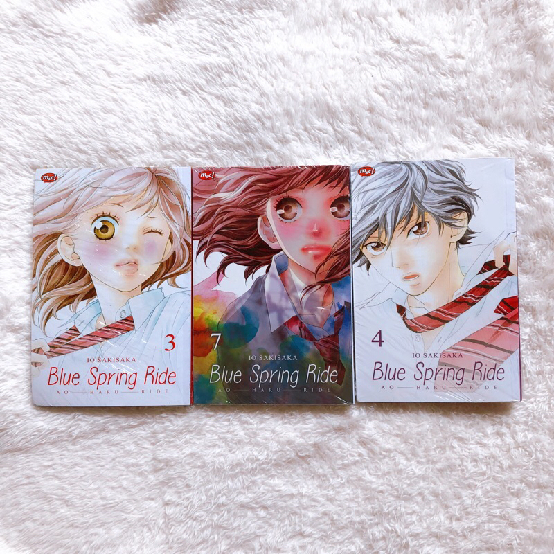 Sakisaka Io Illustrations Ao Haru Ride (Blue Spring Ride) & Strobe Edge  (Collector's Edition Comics)