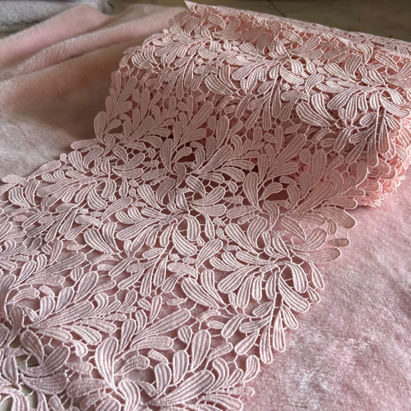 Jual renda prada lebar 30cm harga per 50cm | Shopee Indonesia