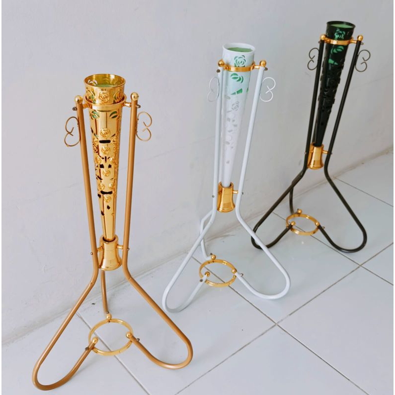 Jual POT STANDING BESI UNTUK BUNGA SUDUT / POT CORONG | Shopee Indonesia