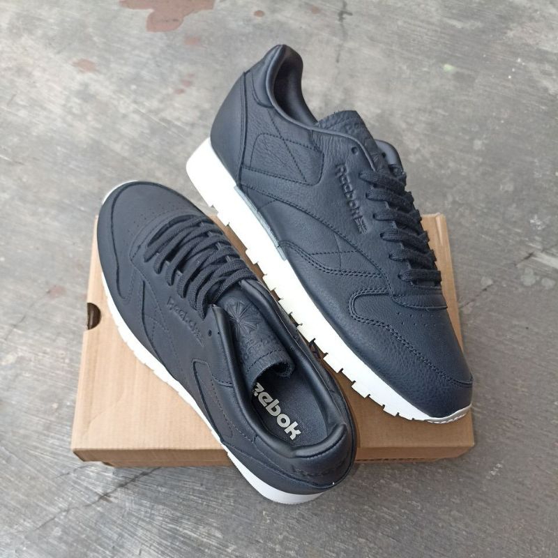 Jual SEPATU REEBOK CLASSIC LEATHER OMN • SIZE 42 (ORIGINAL) | Shopee ...
