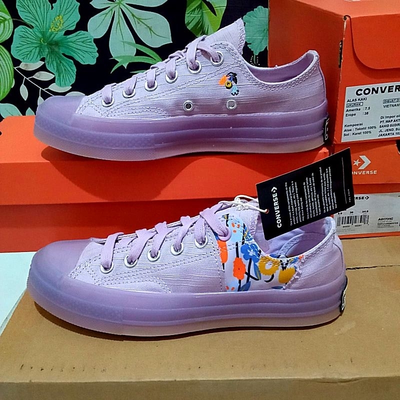 Jual Converse Chuck 70 WE ARE STRONG TOGETHER ORI RESMI BNIB Women's ...