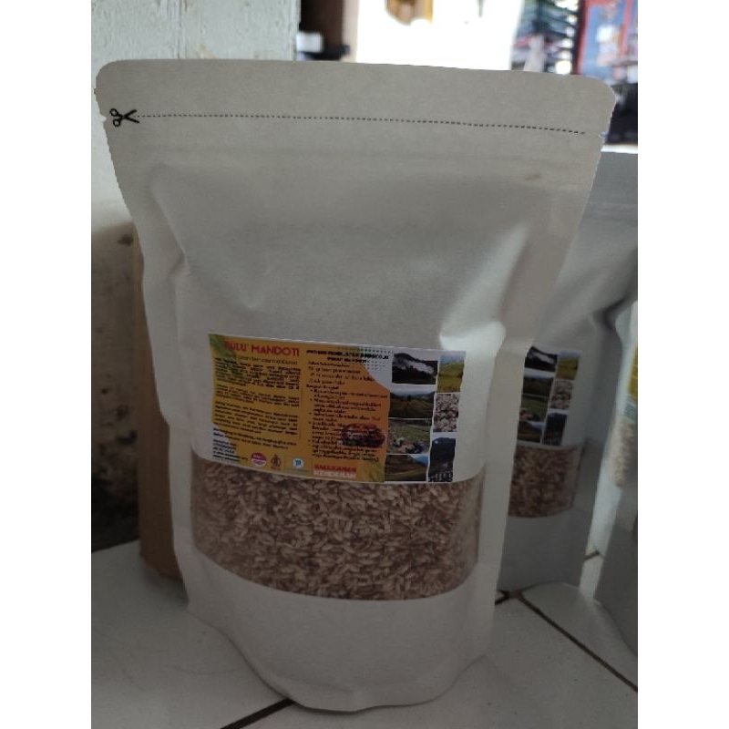 Jual Beras Ketan Merah Pulu' Mandoti 500 gram | Shopee Indonesia
