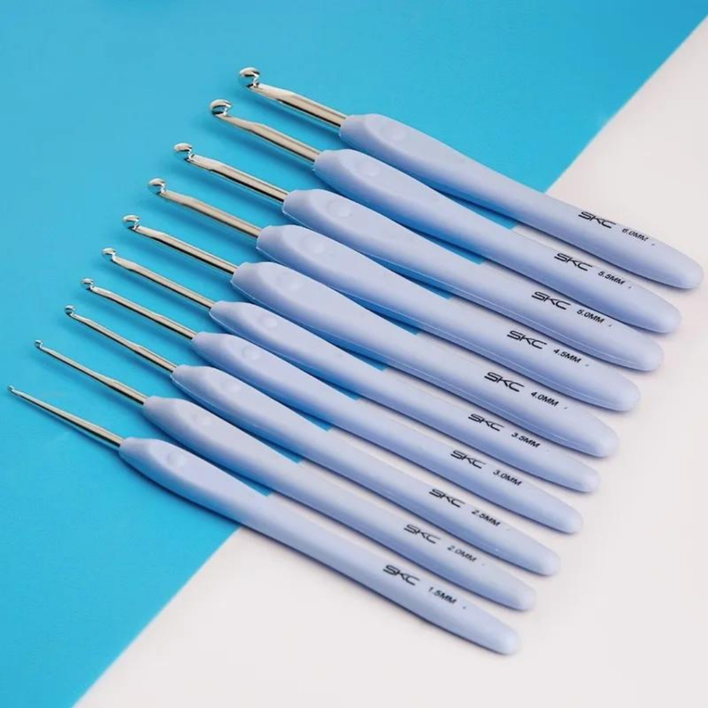 Jual ANEKA - Jarum Rajut Hakpen Alumunium SKC / Crochet Hook | Shopee ...