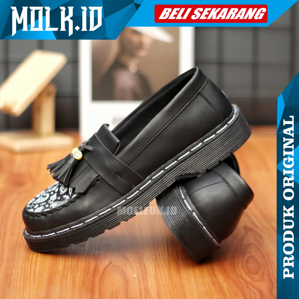 Jual MOLK Smiley Sepatu Docmart Pria Hitam Pantofel Casual Original ...