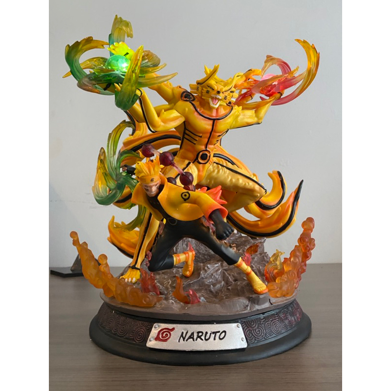Naruto Shippuden - Figurine Naruto & Kurama Wall Statue