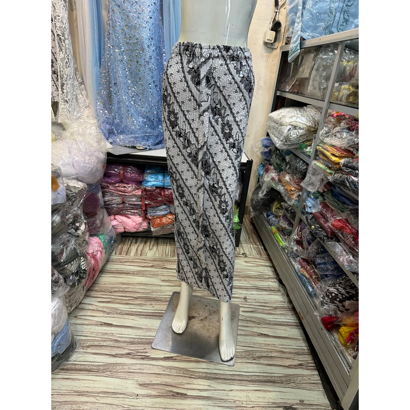 Jual rok motif batik bahan plisket (jarik instant) | Shopee Indonesia