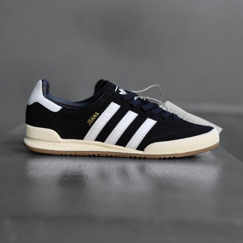 SEPATU ADIDAS JEANS BLACK AND WHITE