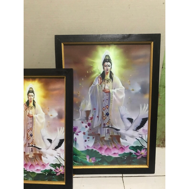 Jual hiasan dinding gambar dewi kwan im duduk ditepi air plus bingkai
