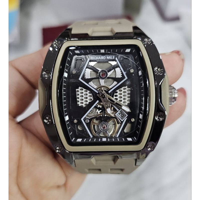 Richard on sale mille syahrini