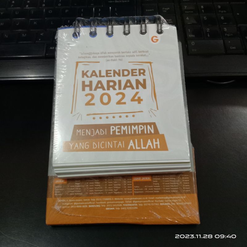 Jual Kalender Harian Muslim 2024 - Kalender Duduk - Kalender Meja ...