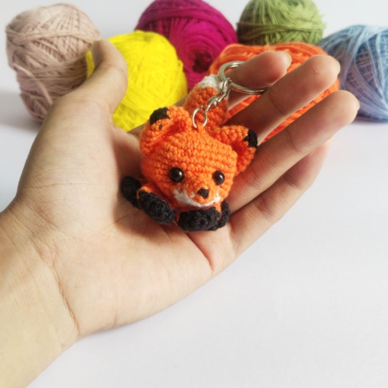 Jual Gantungan Kunci Rajut Mini Fox • Mini Fox Amigurumi Keychain ...