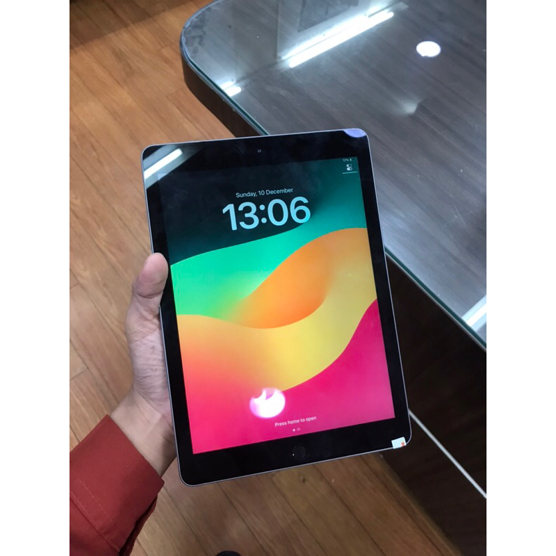 Jual PROMO MURAH iPad Gen 6 Gray 32Gb Wifi Only | Shopee Indonesia