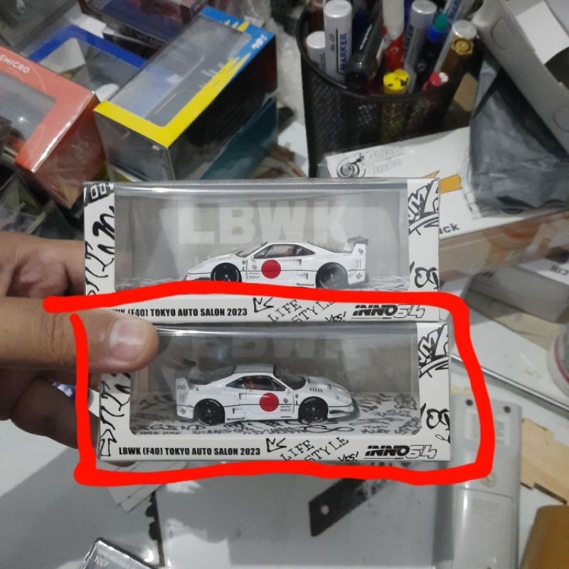 Modellino LBWK F40 #56 Blu Tokyo Auto Salon 2024 - Inno Models 1/64