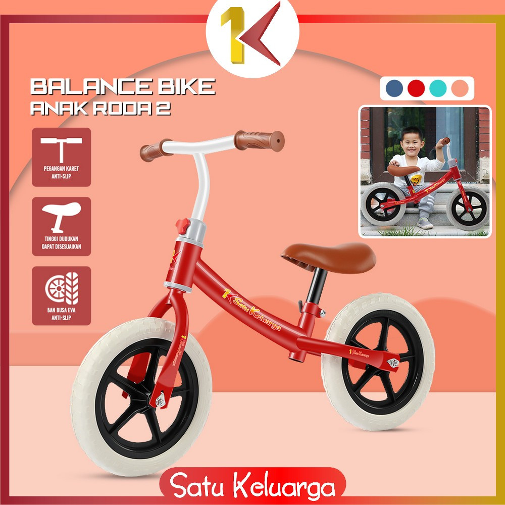 Balance bike hot sale dengan pedal