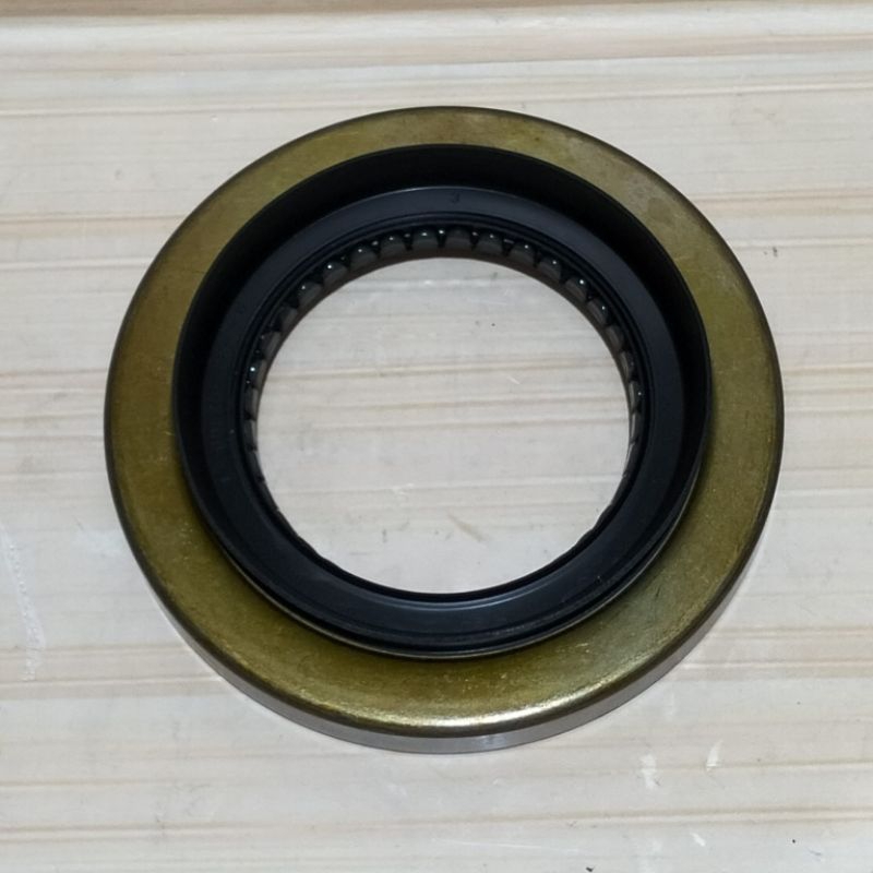 Jual Oli Seal Oil Pinion Final Drive Diff Rear Cover ISUZU ELF NMR NKR