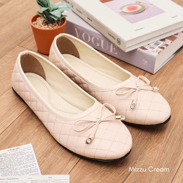 QUINCE Mizzu Sepatu Balet Flatshoes Wanita Korean Style