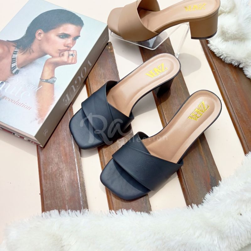 Schutz jovanca store sandal