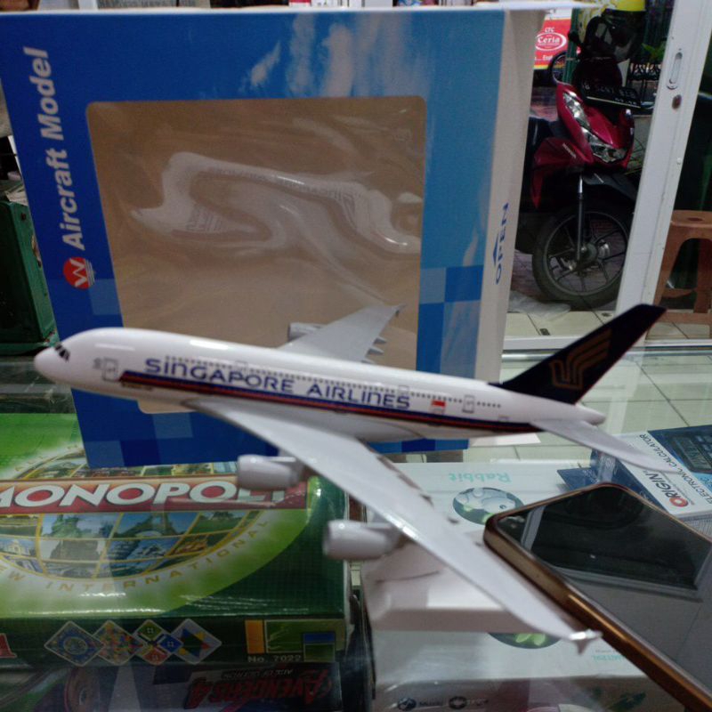 Jual Diecast Pesawat Singapore Airlines Miniatur Besar Full Besi