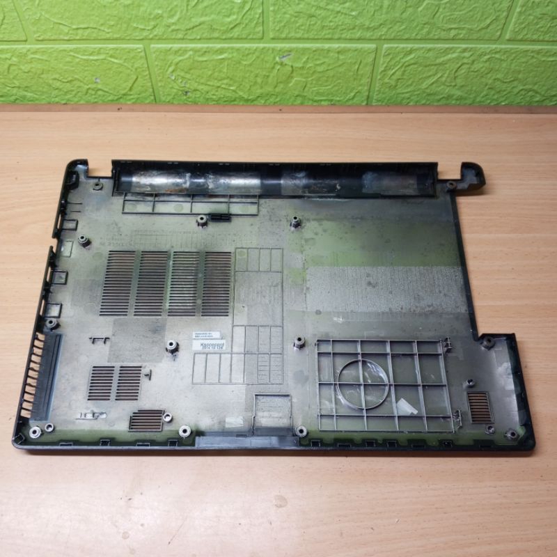 Jual Casing Bottom Case Kesing Bawah Laptop Acer Aspire One Z1401 ...