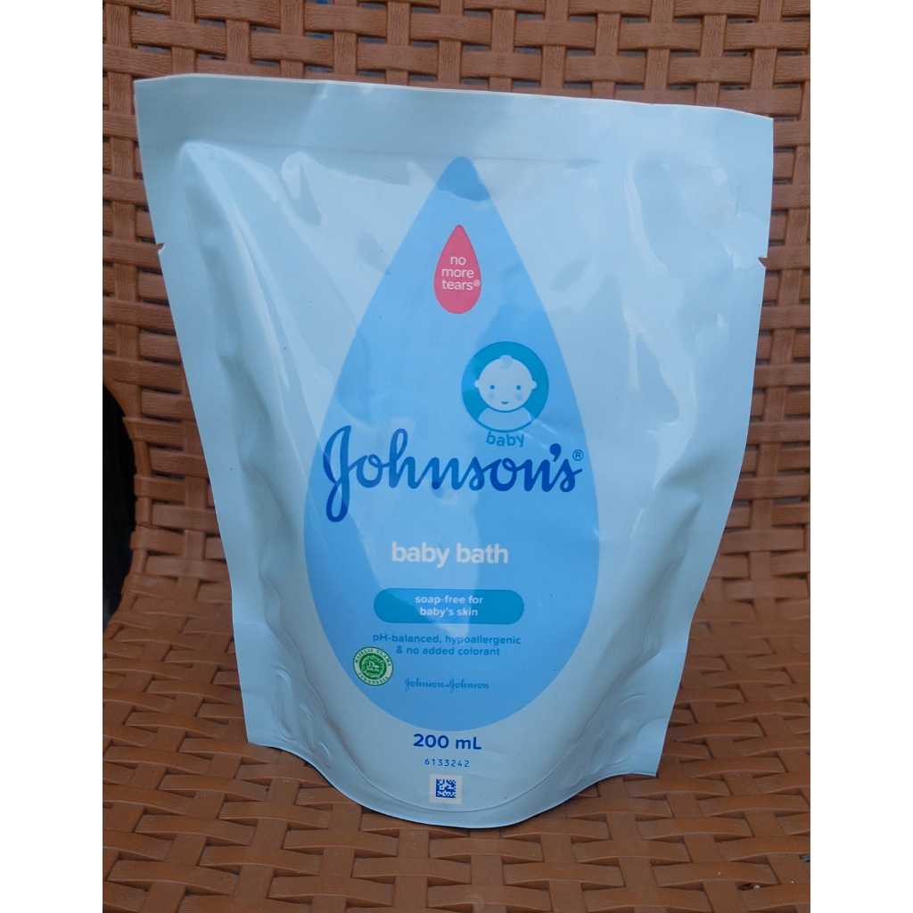 Jual JOHNSON'S Baby Bath Soap Free/ JOHNSON'S Sabun Cair Bayi Refill 200ml Shopee Indonesia