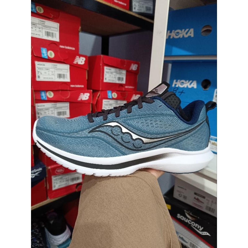 Jual saucony kinvara sales