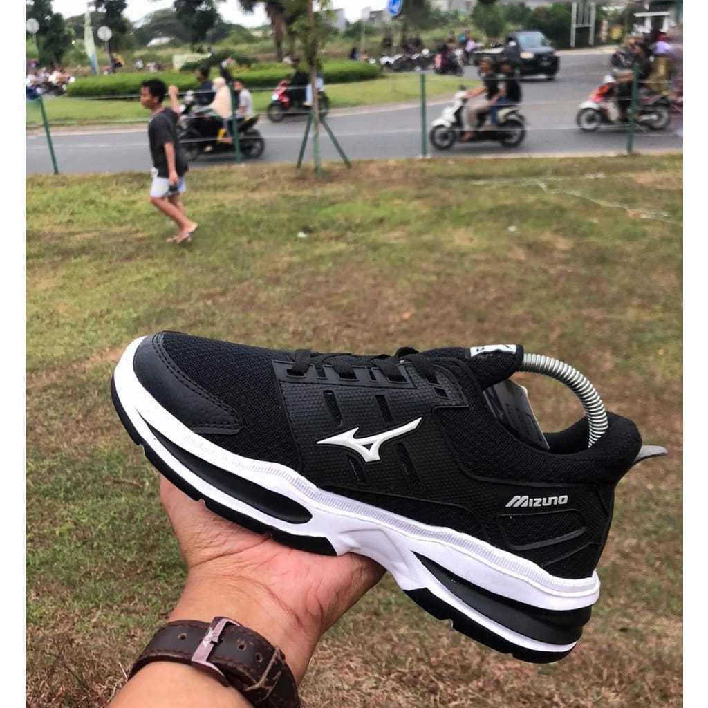 Sepatu mizuno hotsell running terbaru