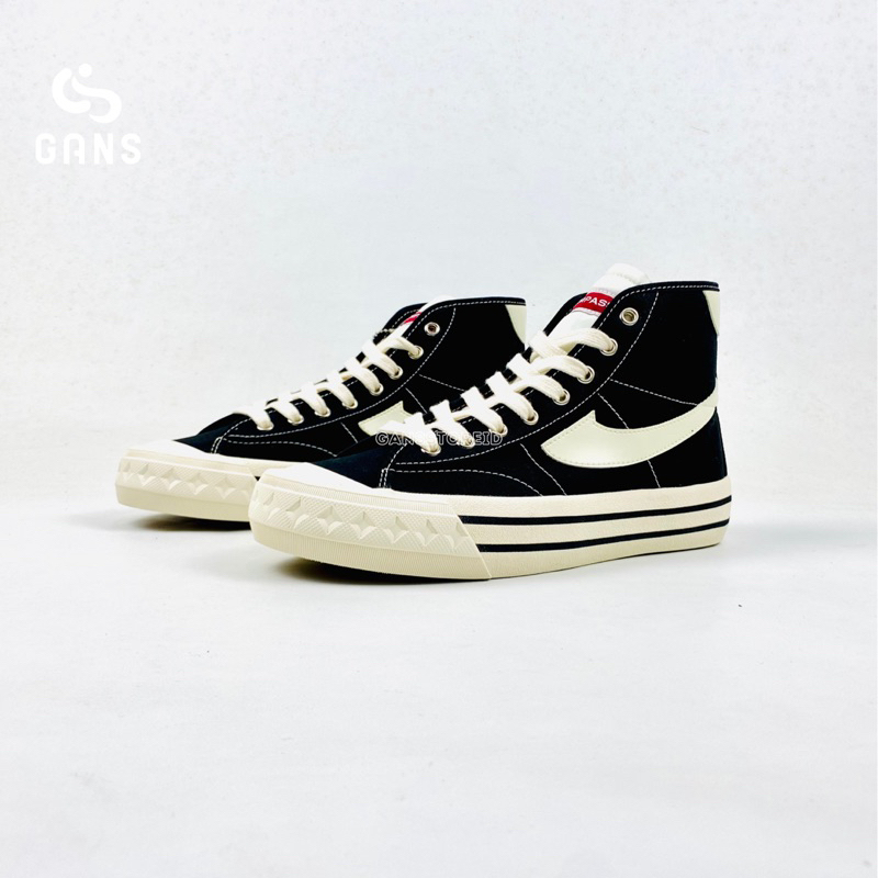 Jual compass Retrograde Hi black white | Shopee Indonesia