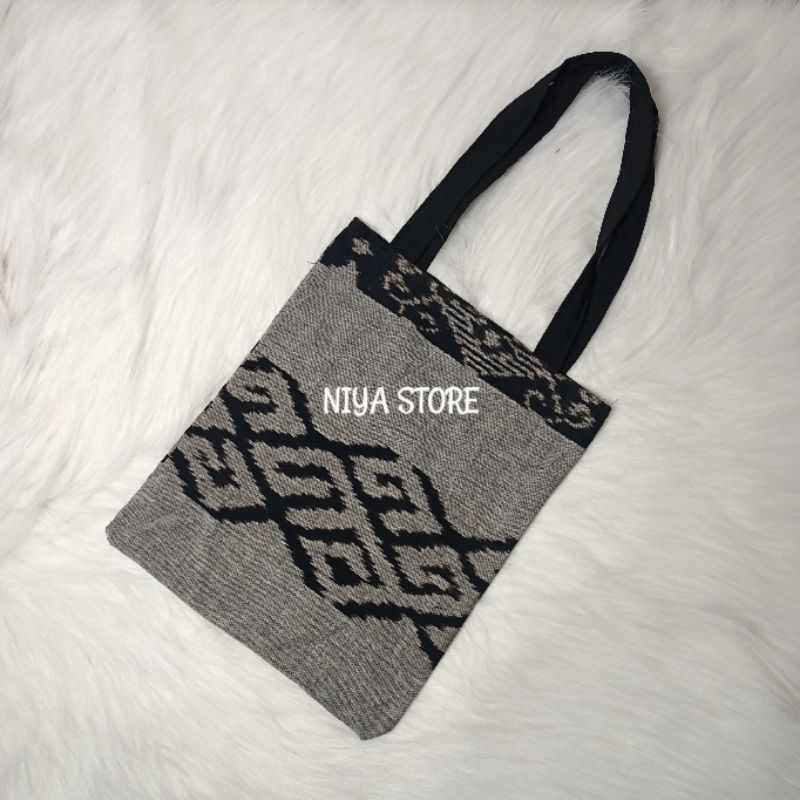 Tote offers bag store