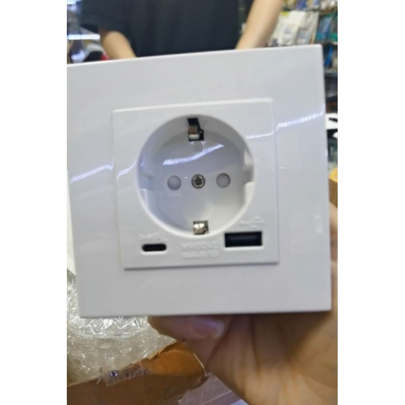 Jual Fast charging Stop kontak dinding USB type c socket square wall ...