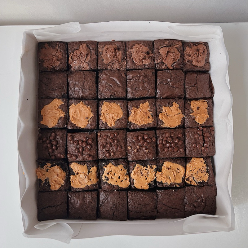 Jual Fudgy Brownies - BroMix (Brownies Mix : Nutella,Lotus,Original ...