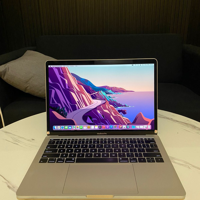 Jual Macbook Pro 13 2017 Core i5 - RAM 8GB - SSD 128GB - Retina