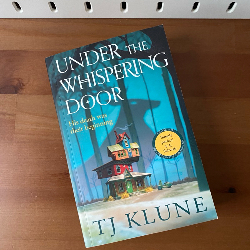 Jual Under The Whispering Door - TJ Klune | Shopee Indonesia