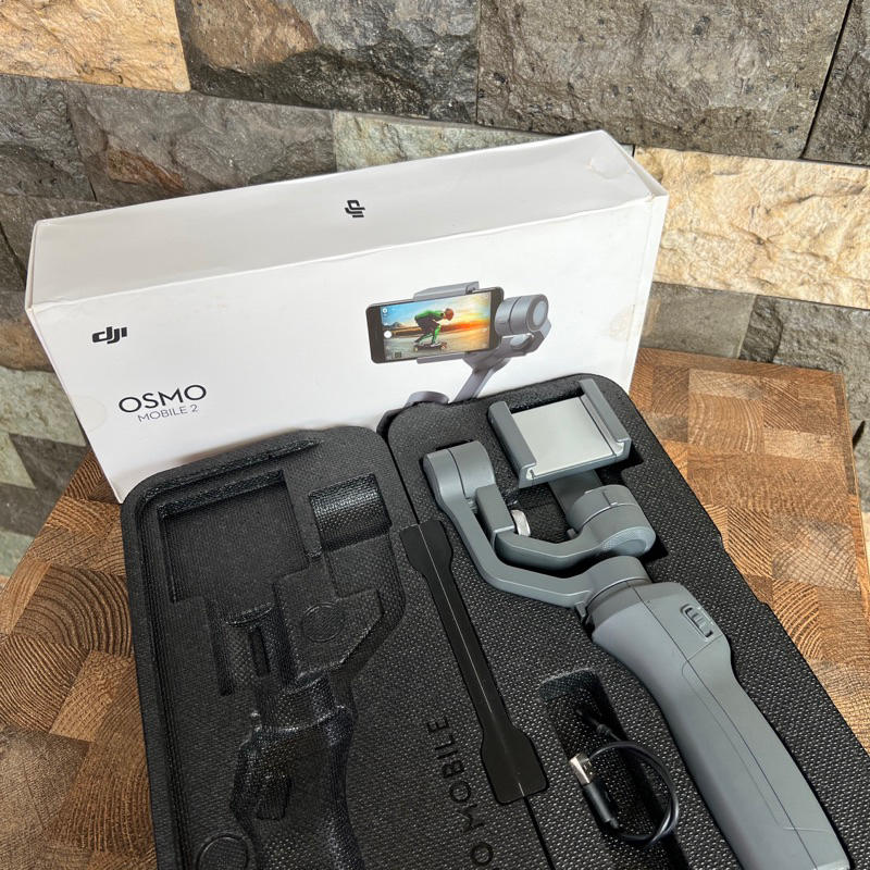 DJI Osmo Mobile 2 - Stabilisateur Smartphone D'occasion état Correct