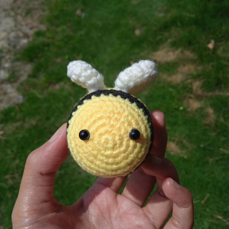 Jual Ulatkeket Amigurumi Lebah (Gantungan Kunci lebah rajut) | Shopee ...