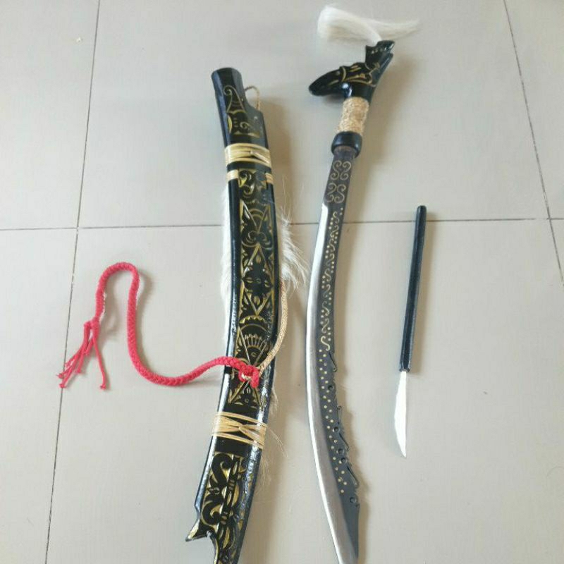 Jual Mandau Jimpol/ lengkung panjang 80 cm warna sarung hitam ukir ...