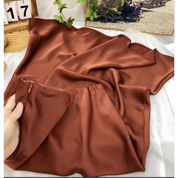 Bj Po 9902 White Long Satin Skirt Rok Panjang Satin Bkk Satin Skirt Rok Intu 9901