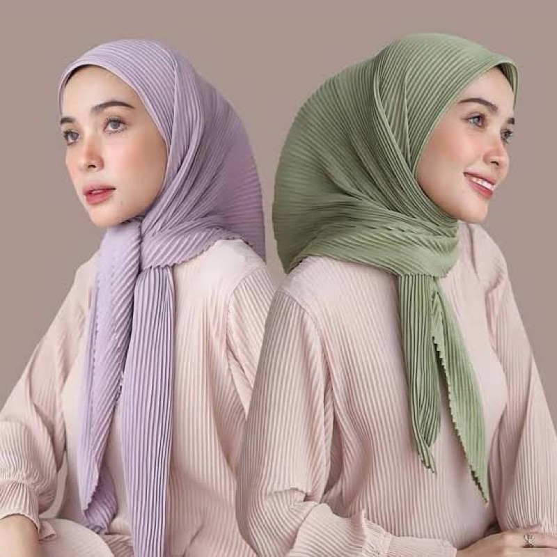HIJAB Segi Empat Polos Bella Plisket Premium / Jilbab Segi Empat / Kerudung Segi Empat
