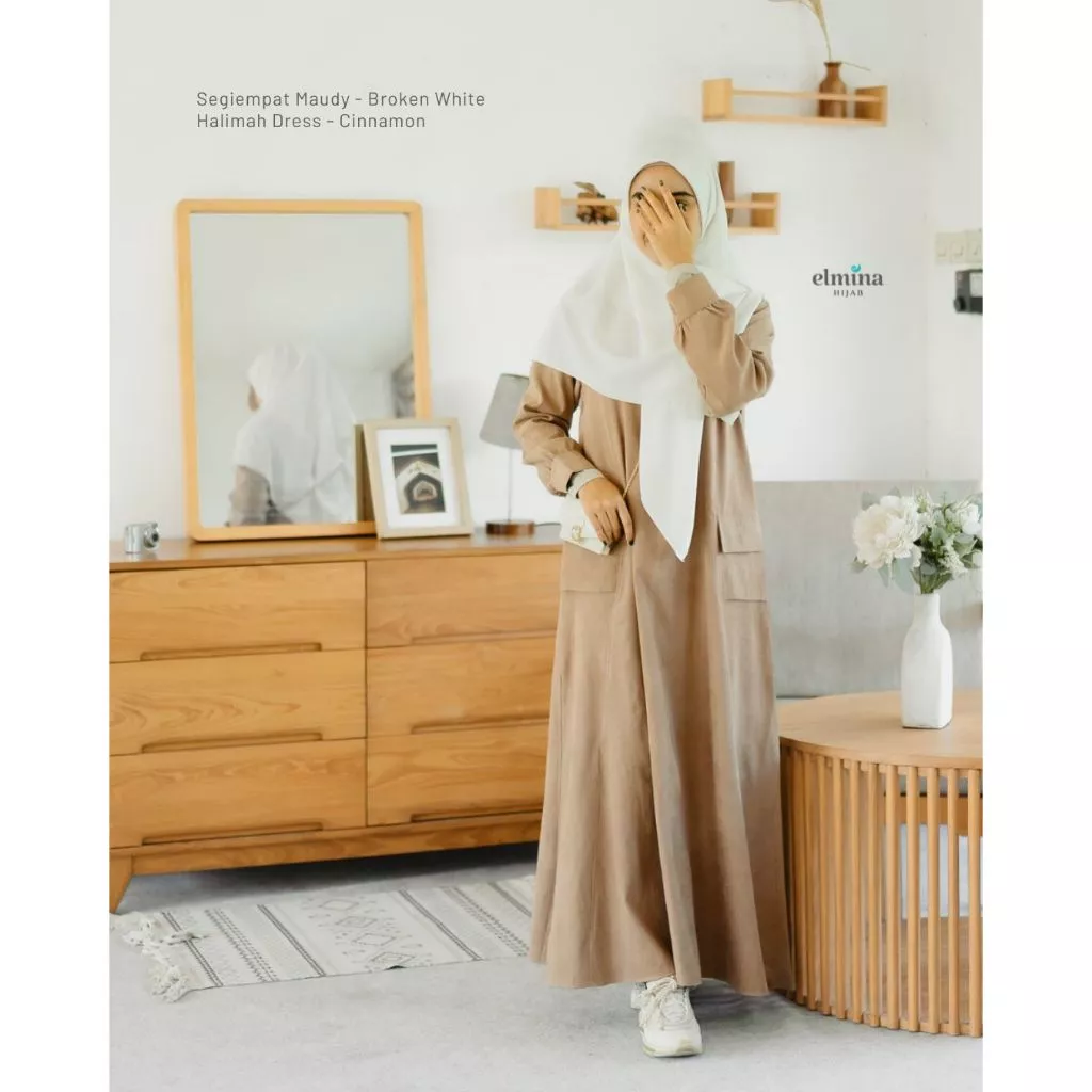 Detail lengan dan saku Elmina Halimah Dress