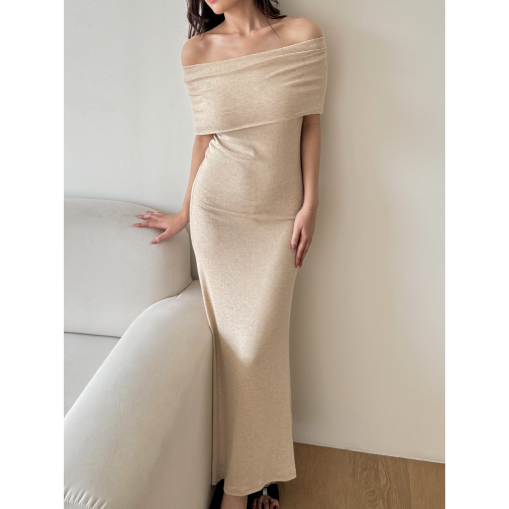 Jual MOUISELLE Sadie Maxi Dress | Knit Sabrina Dress Short Sleeve - Korean  style long dress sabrina | Shopee Indonesia