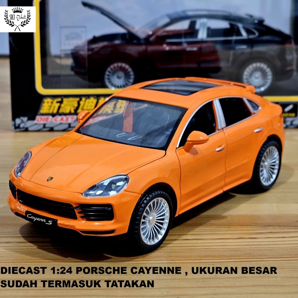 Diecast mobil porsche cayenne S Coupe skala 1:24 ukuran besar dengan Tatakan