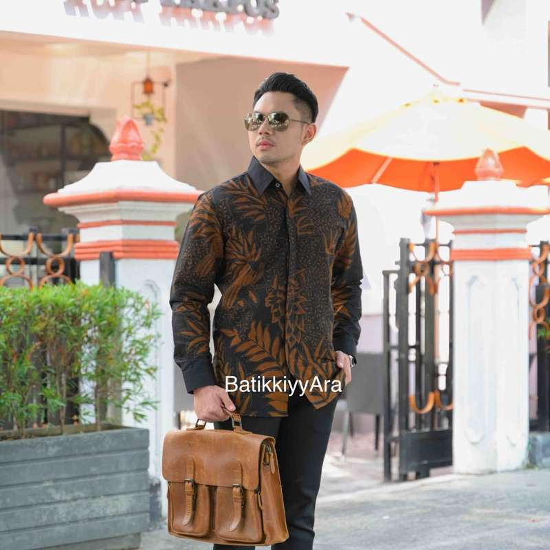 Bali Lestari Slimfit Lengan Pendek Cowok